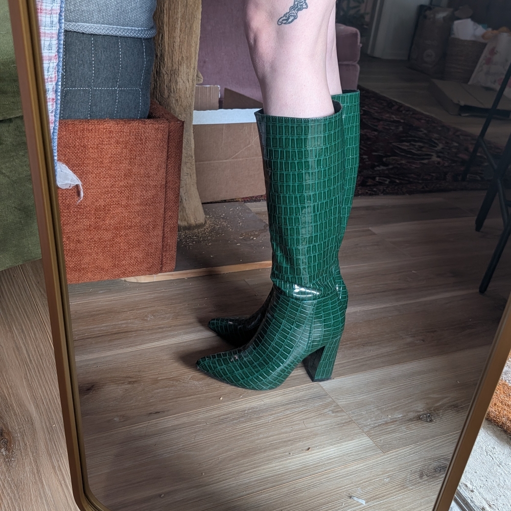 Source Unknown Emerald Croc-Embossed Heeled Boots